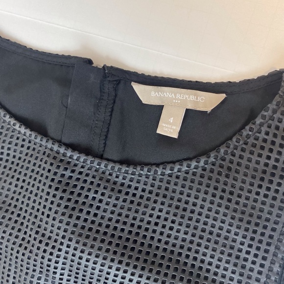 Banana republic leather waffled tank top, size 4 - Picture 3 of 5